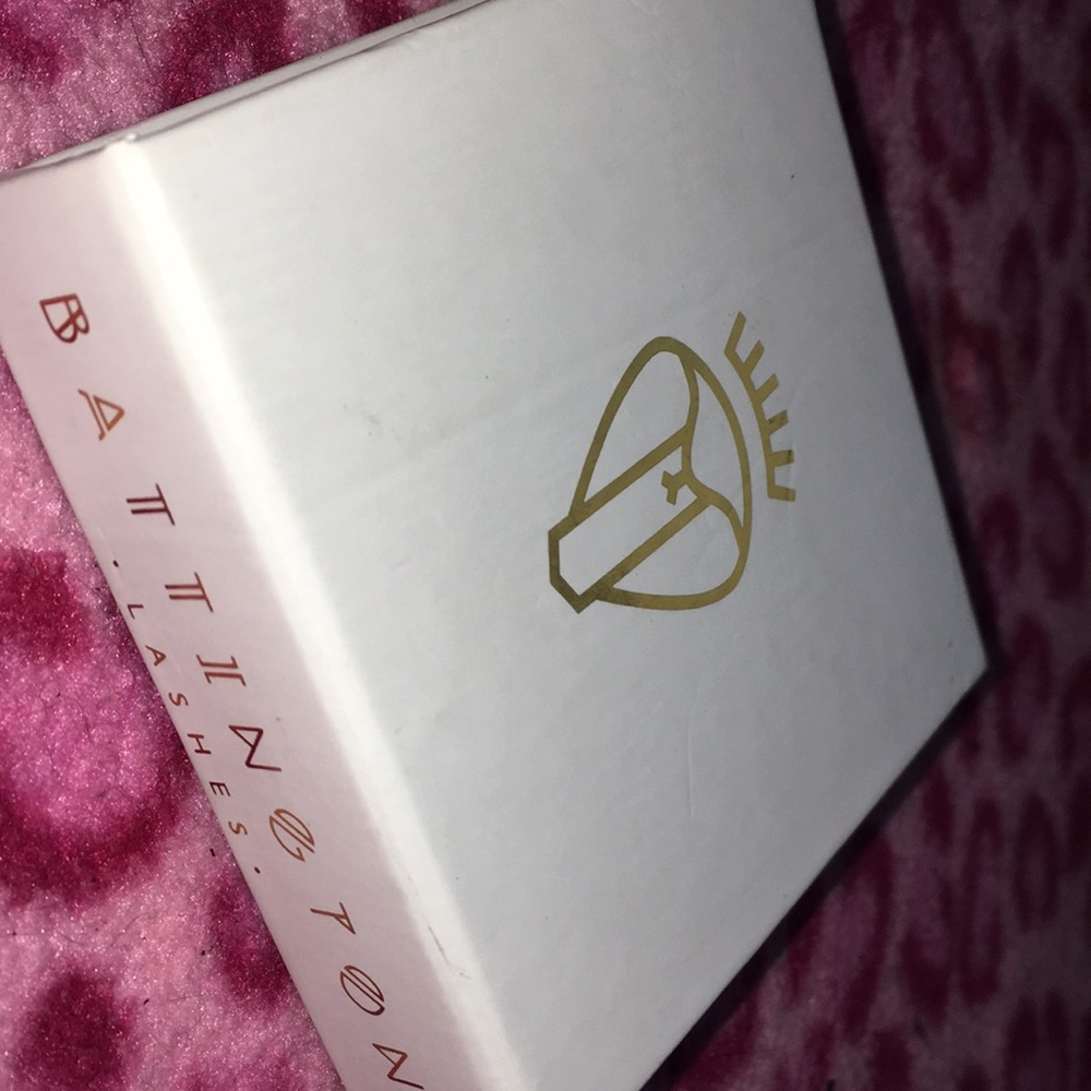Battington Lashes. Monroe 3D silk lashes